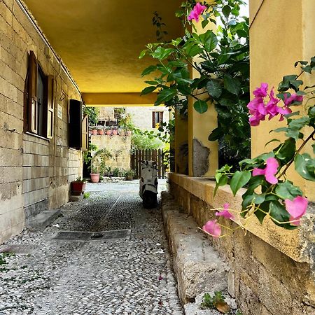 The Knight And The Pomegranate - Luxury Medieval Villa Rhodes City Exterior foto